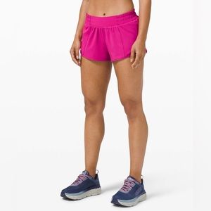 ululemon Hotty Hot Short II *2.5" - Ripened Raspberry